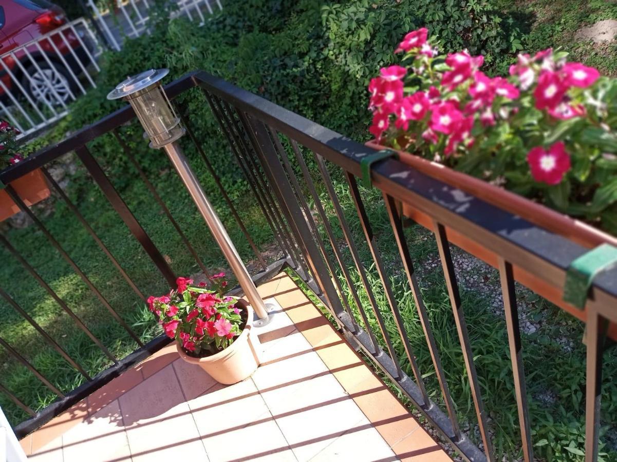 Hotel Pergola Panzió Balatonföldvár Esterno foto