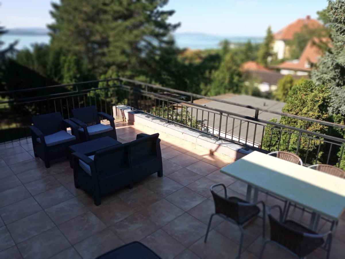 Hotel Pergola Panzió Balatonföldvár Esterno foto